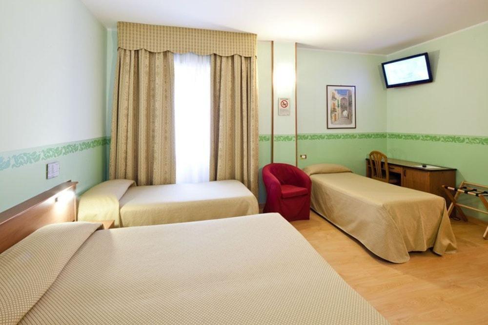 Hotel Terminus&Plaza Pisa Exterior foto